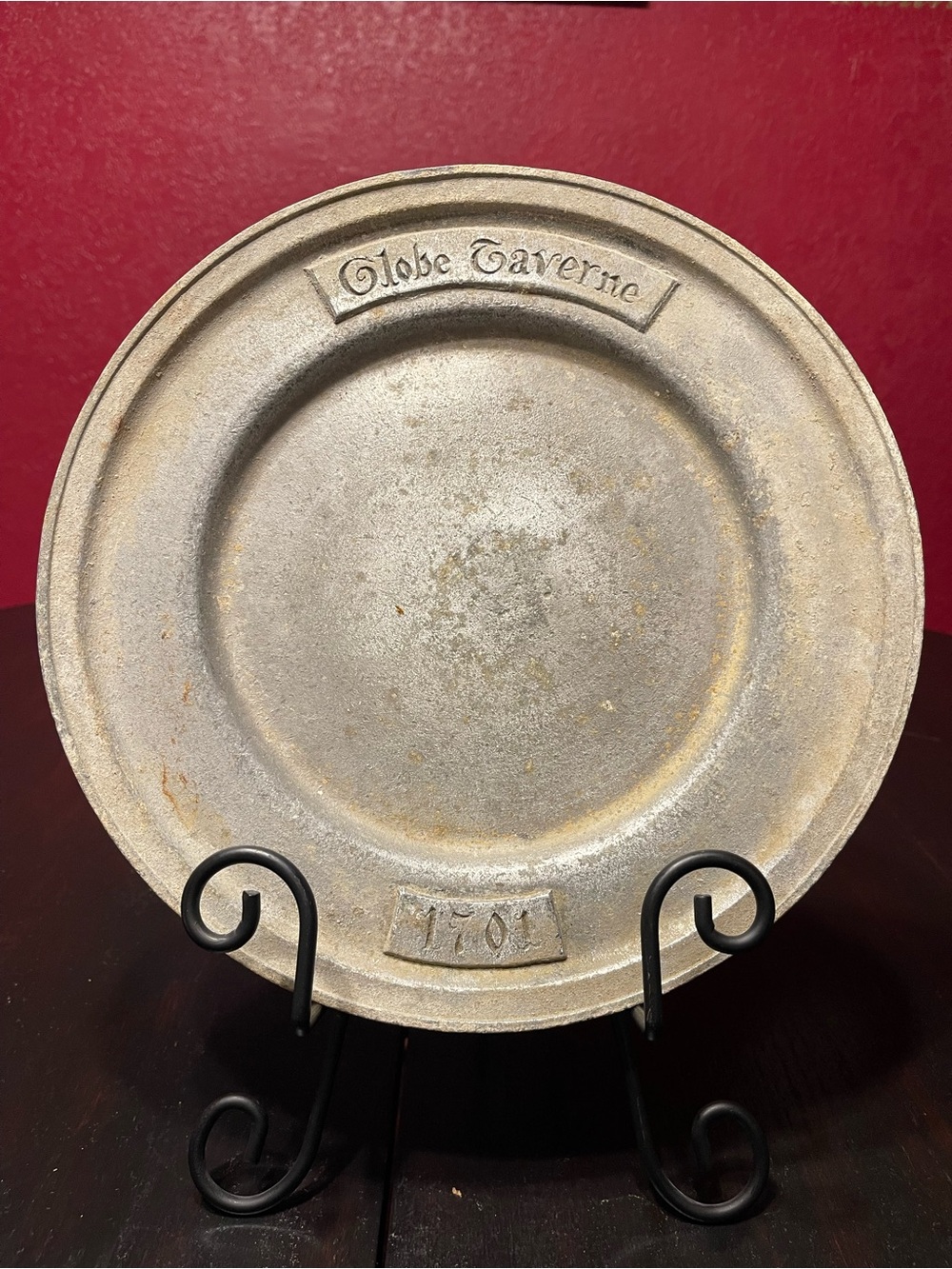 Globe Tavern Pewter Plate 1701 11-Inch Collectible Metalware